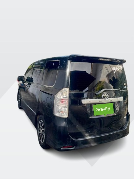 Toyota Noah Vox (Van) - view 4