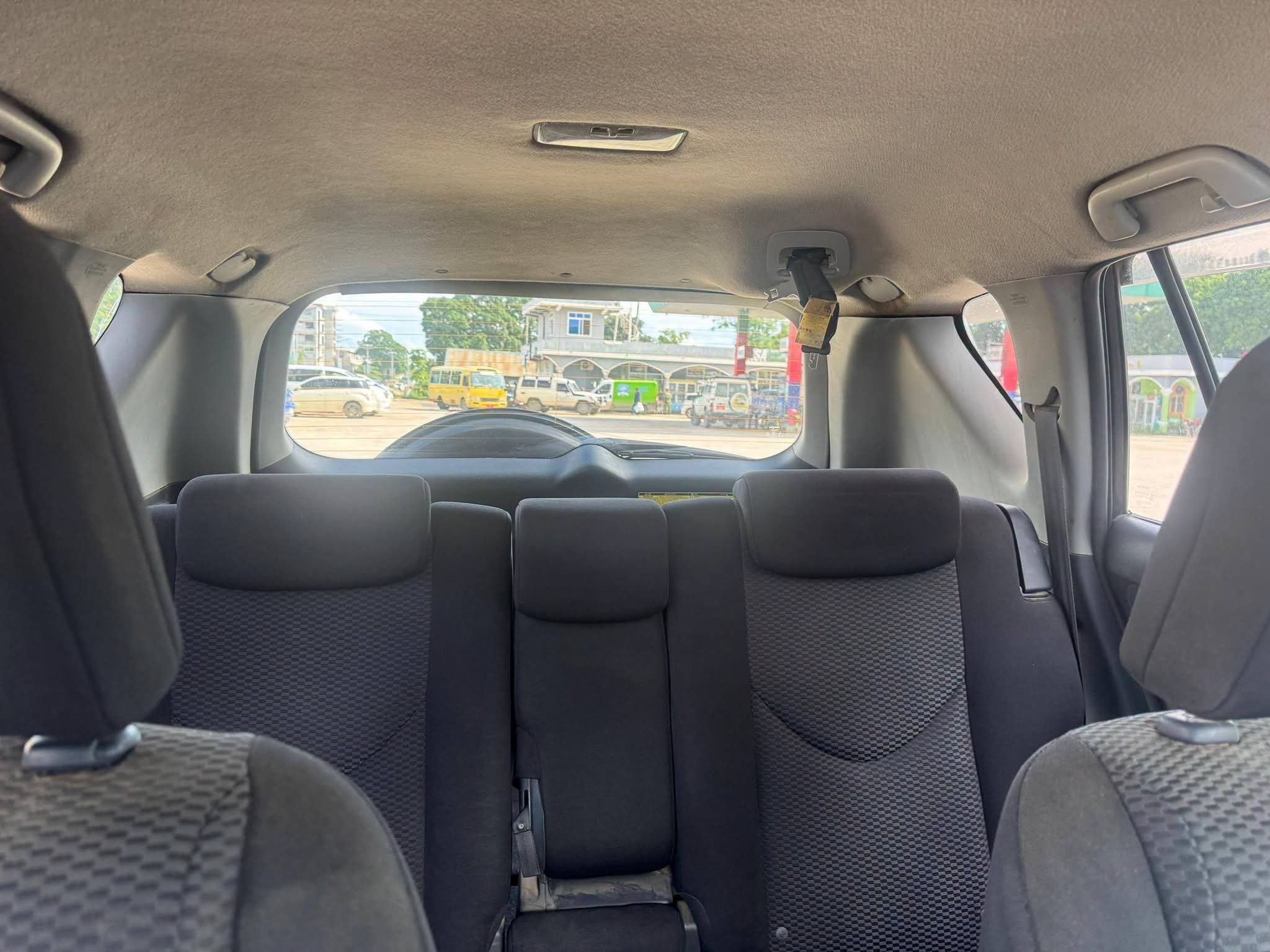 Toyota Rav4 - view 6