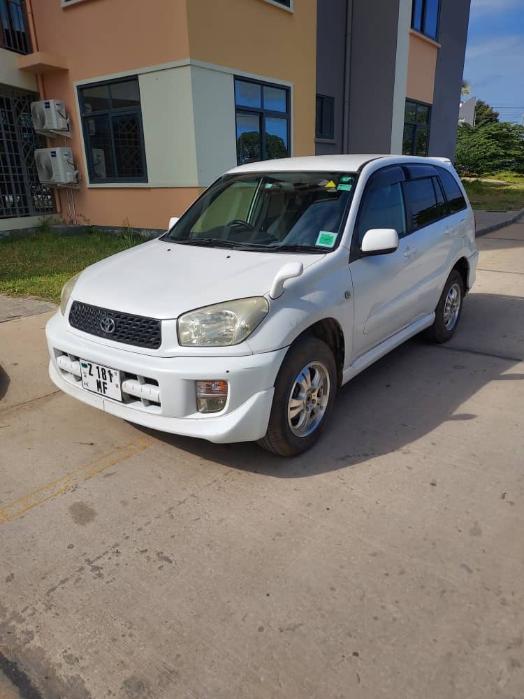 Japan Toyota Rav4 - view 2