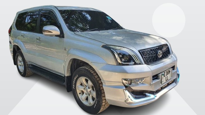 Prado j120 Land Cruiser - Auto 5 doors 5 seats car rental Zanzibar - Gravity Zanzibar Car Rental